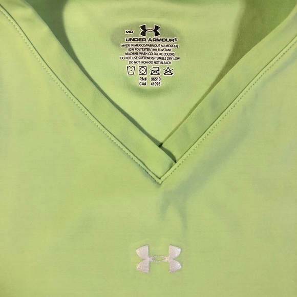 Under Armour Green V-Neck Tee M - Picture 9 of 9